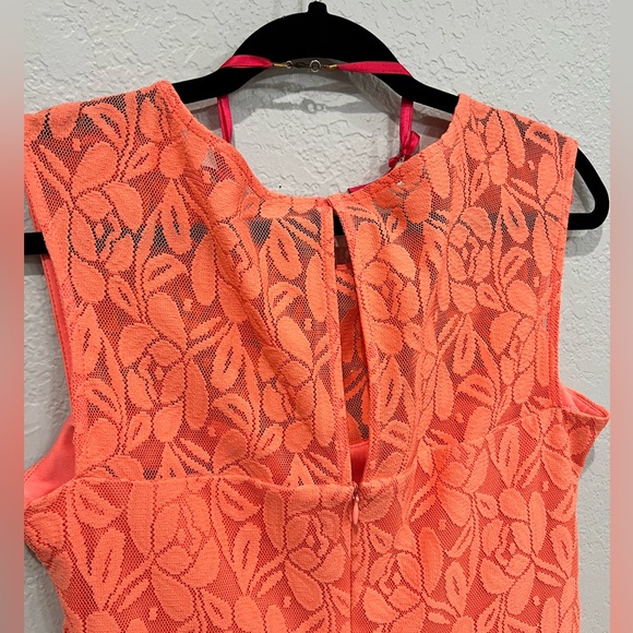 London Times Coral Pink Lace Dress - Picture 2 of 7